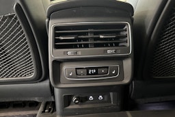 hopea Audi Q8 2021 kuva 11.