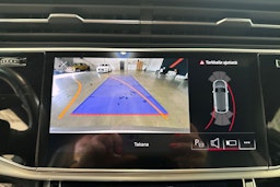 hopea Audi Q8 2021 kuva 22.