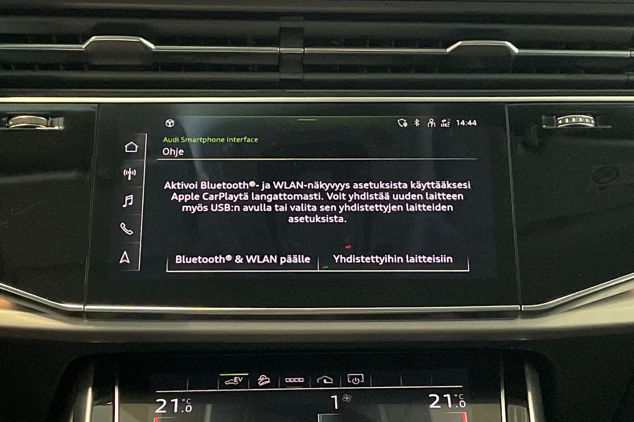 sininen Audi Q8 2021 kuva 20.
