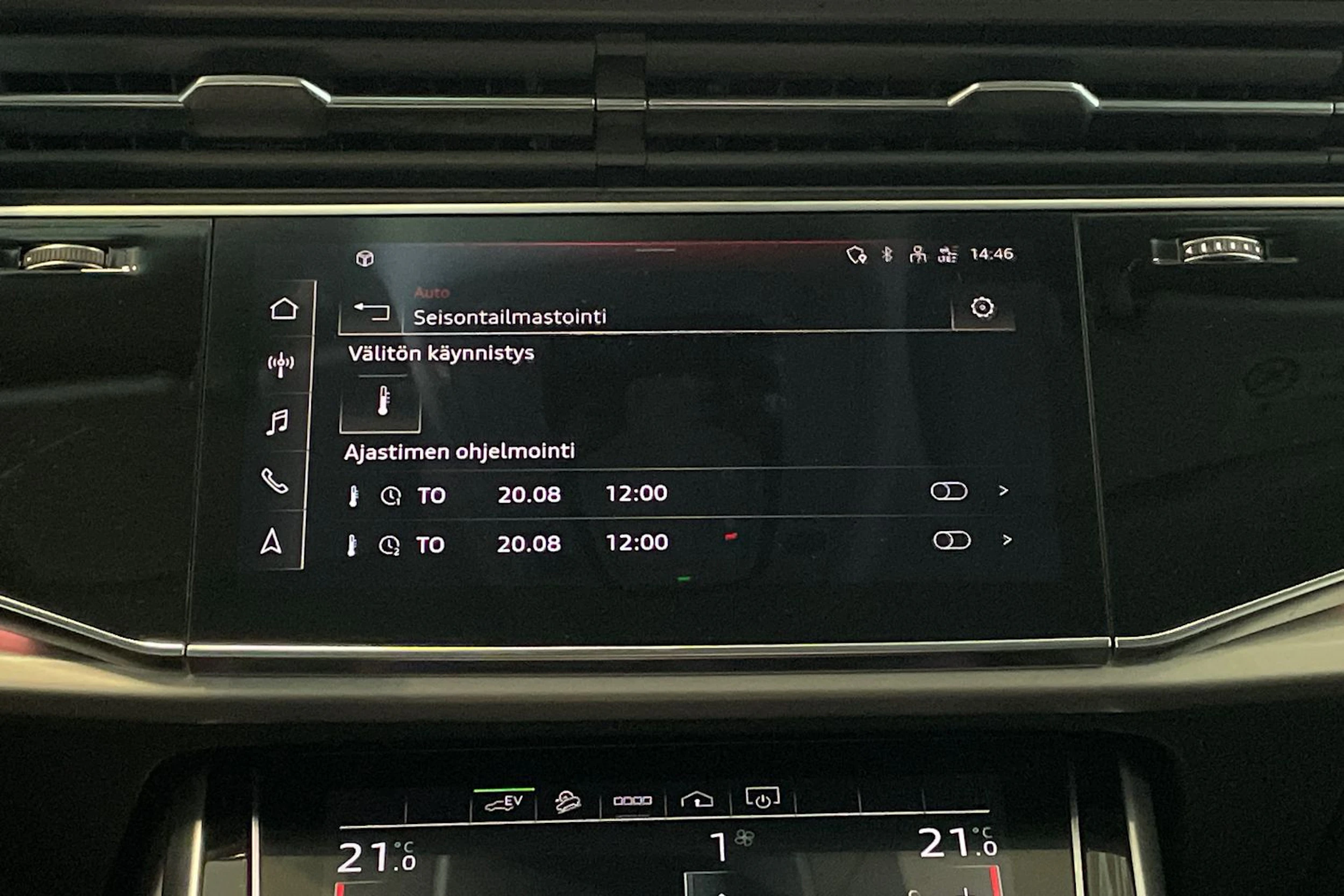 sininen Audi Q8 2021 kuva 23.