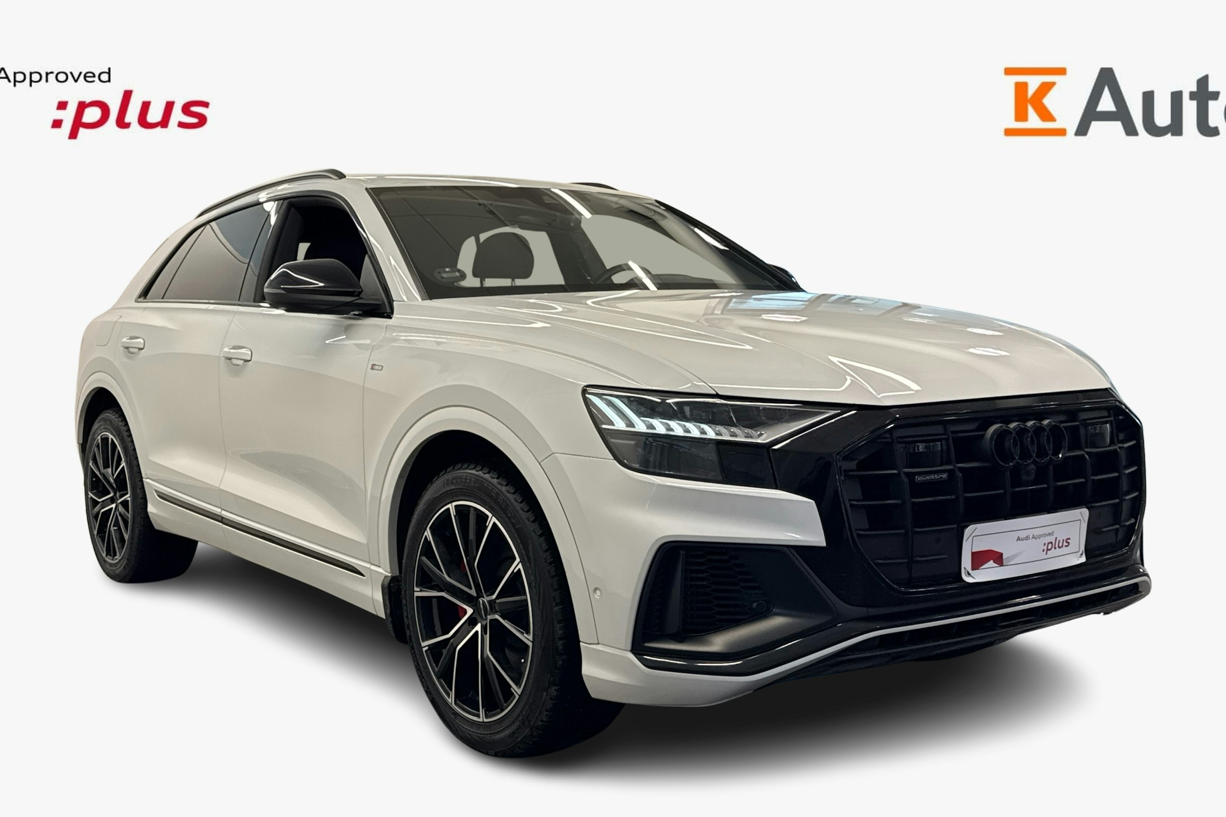 Valkoinen Audi Q8 2021 kuva 1.