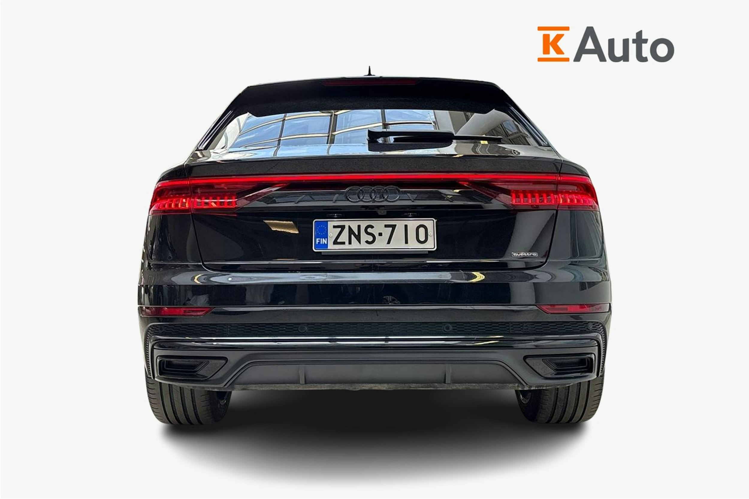 musta Audi Q8 2021 kuva 3.