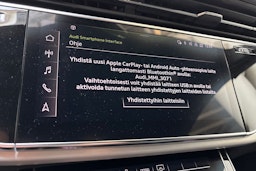 musta Audi Q8 2021 kuva 25.
