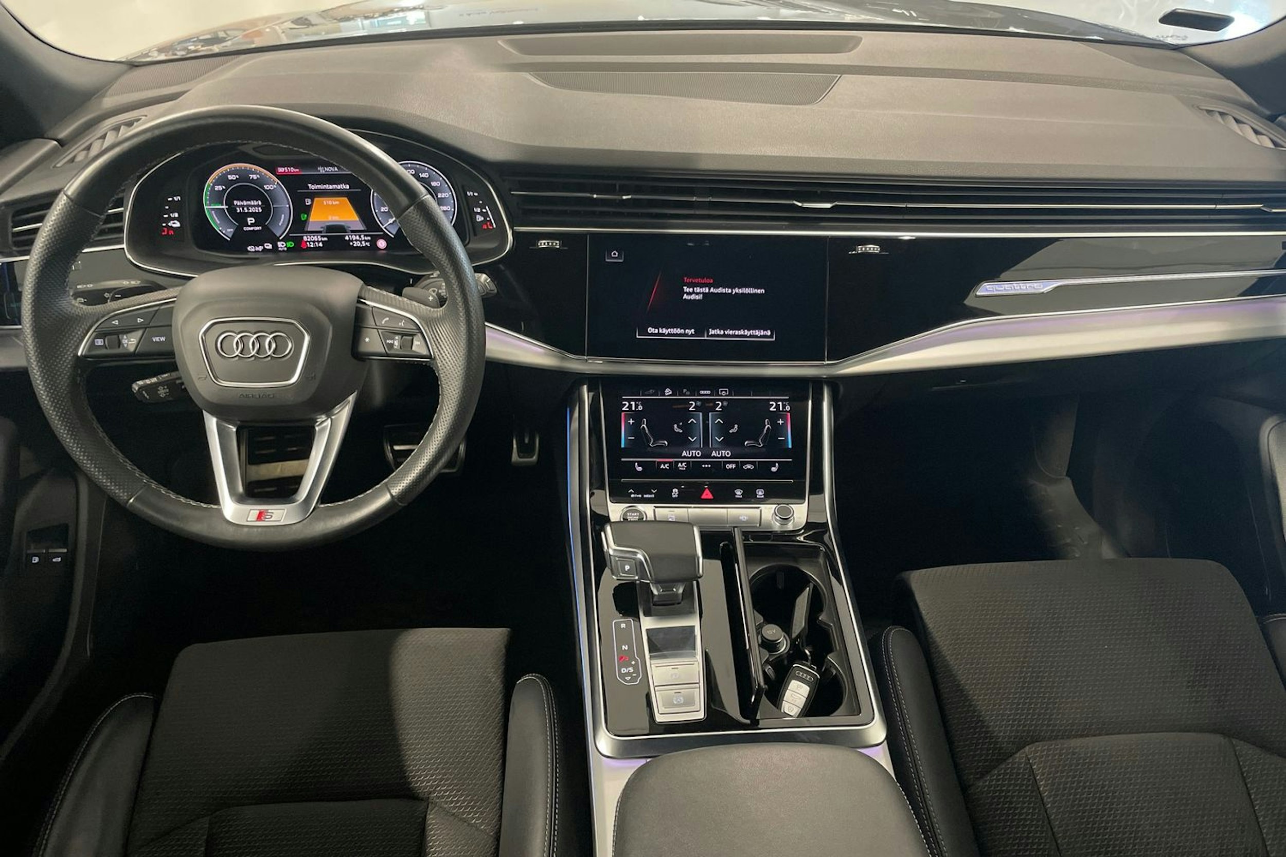 met. harmaa Audi Q8 2021 kuva 9.