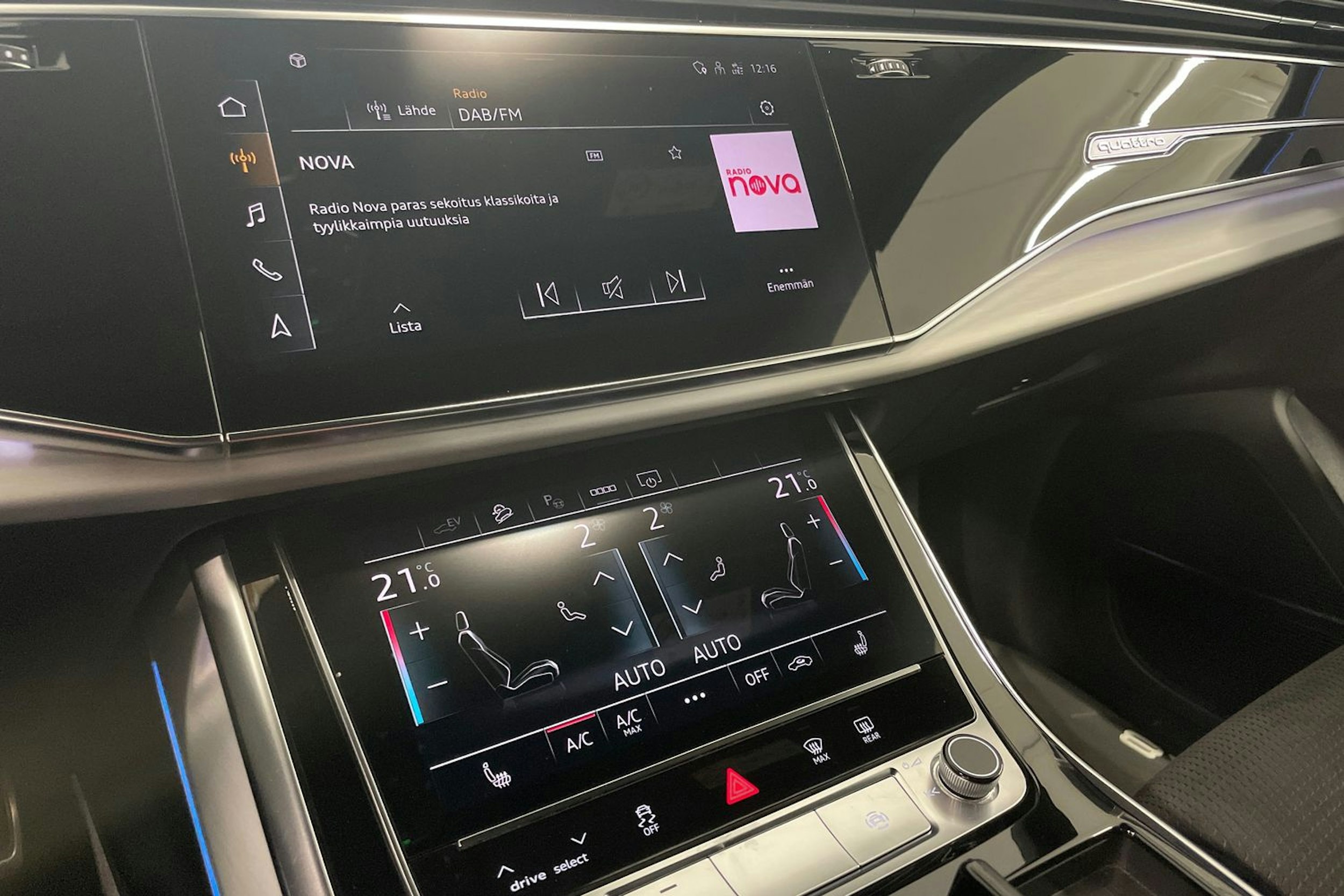 met. harmaa Audi Q8 2021 kuva 16.