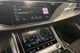 met. harmaa Audi Q8 2021 kuva 16.