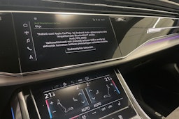 met. harmaa Audi Q8 2021 kuva 18.