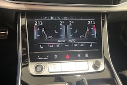 met. harmaa Audi Q8 2021 kuva 19.