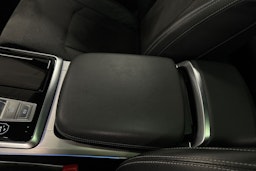 met. harmaa Audi Q8 2021 kuva 35.