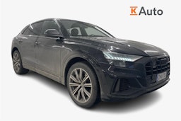 musta Audi Q8 2021 kuva 1.