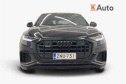 musta Audi Q8 2021 kuva 5.
