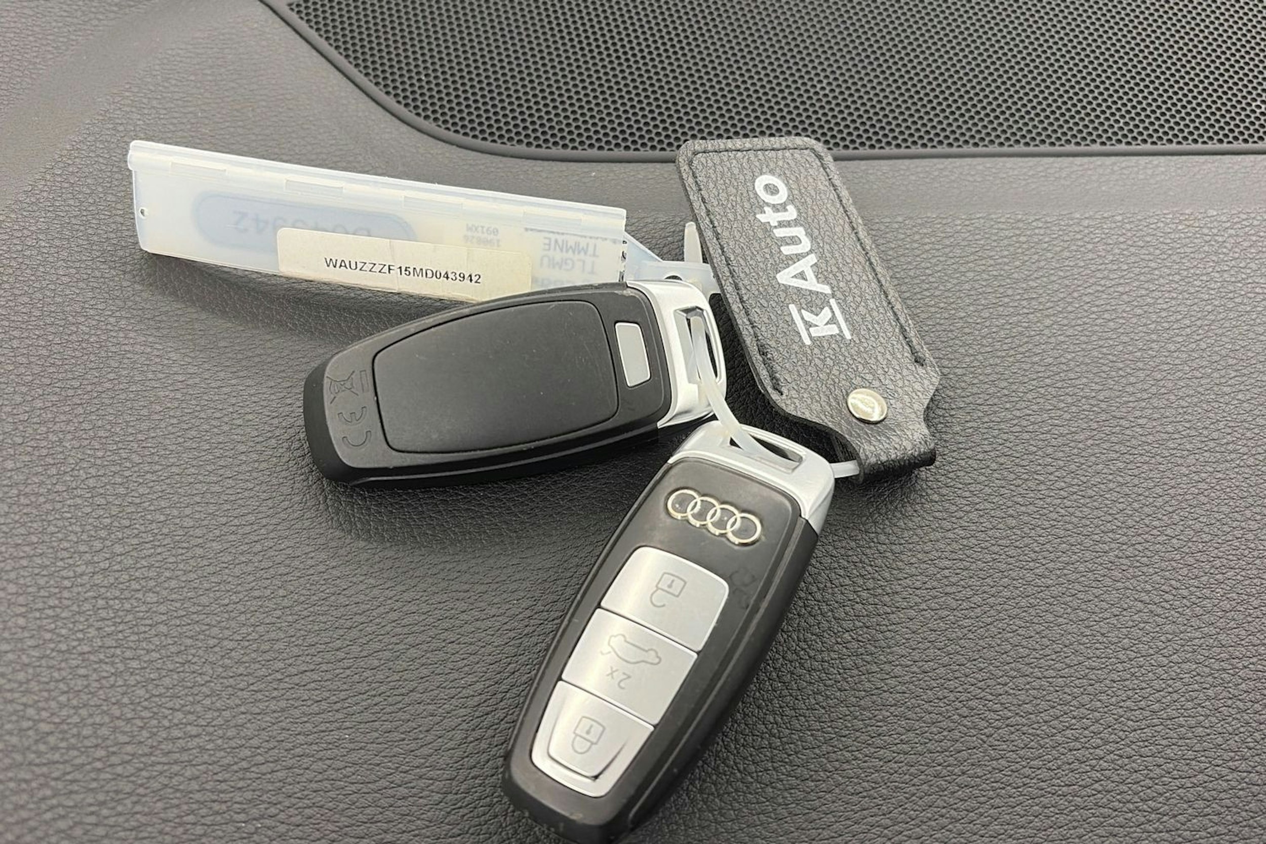 musta Audi Q8 2021 kuva 30.