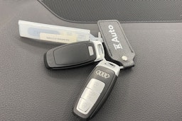 musta Audi Q8 2021 kuva 30.