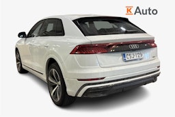 valkoinen Audi Q8 2022 kuva 3.
