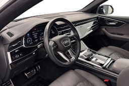 valkoinen Audi Q8 2022 kuva 7.