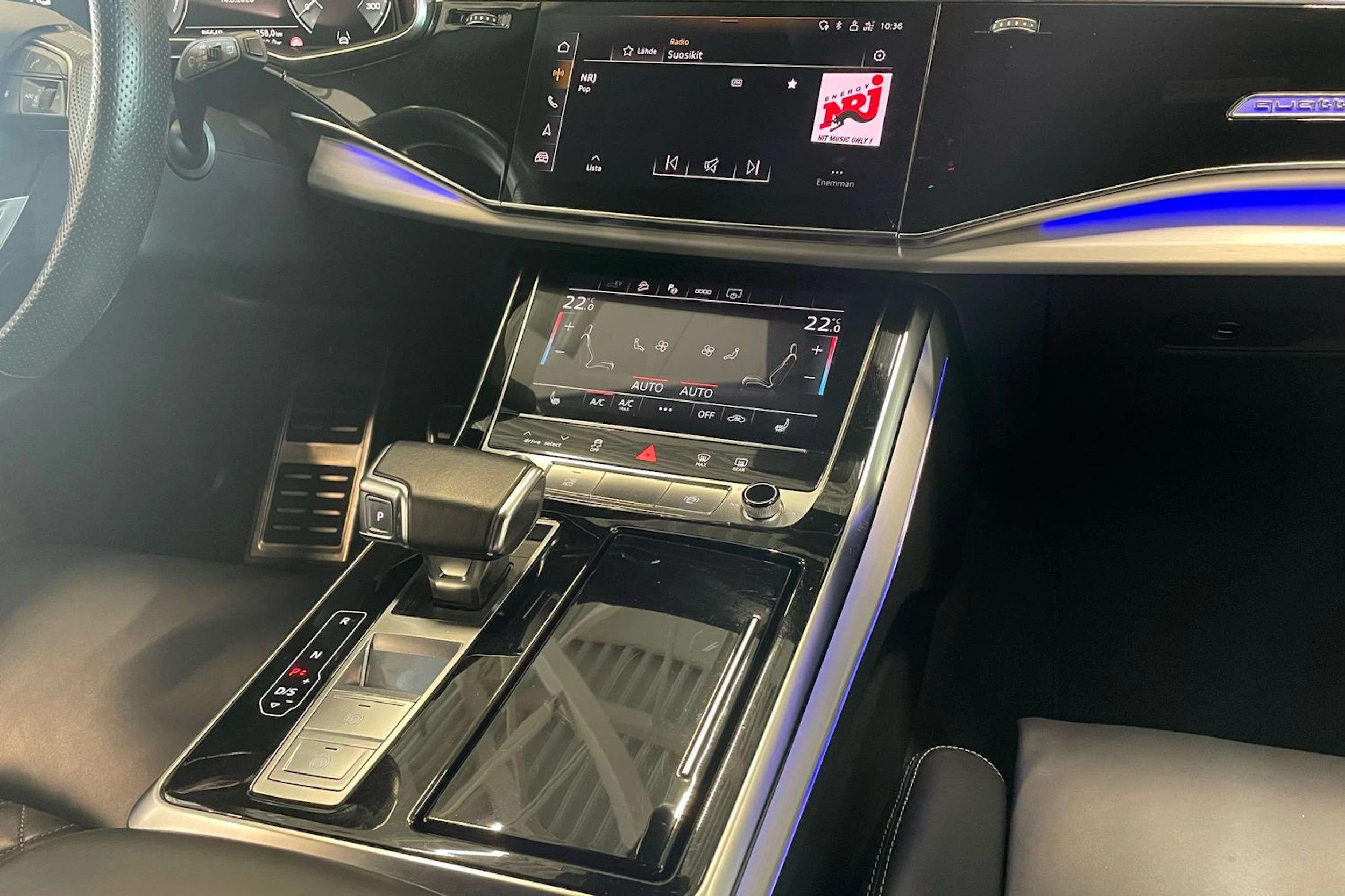met. musta Audi Q8 2022 kuva 21.