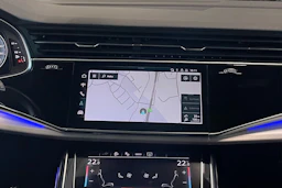 met. musta Audi Q8 2022 kuva 22.