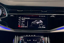 met. musta Audi Q8 2022 kuva 25.