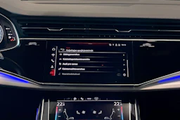 met. musta Audi Q8 2022 kuva 29.