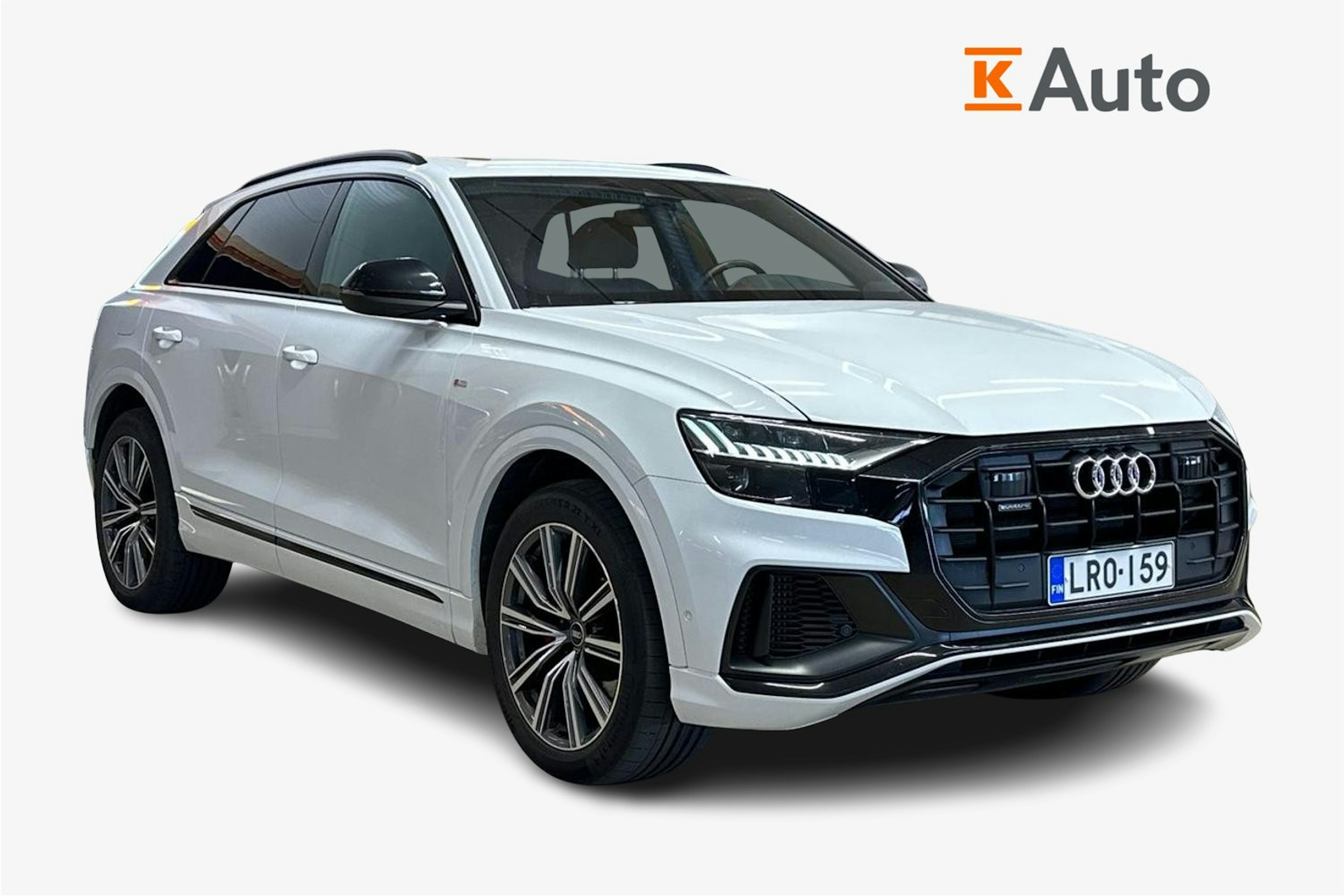 valkoinen Audi Q8 2022 kuva 1.