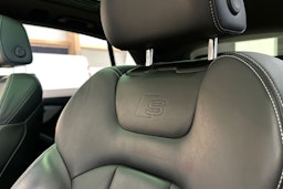 valkoinen Audi Q8 2022 kuva 20.
