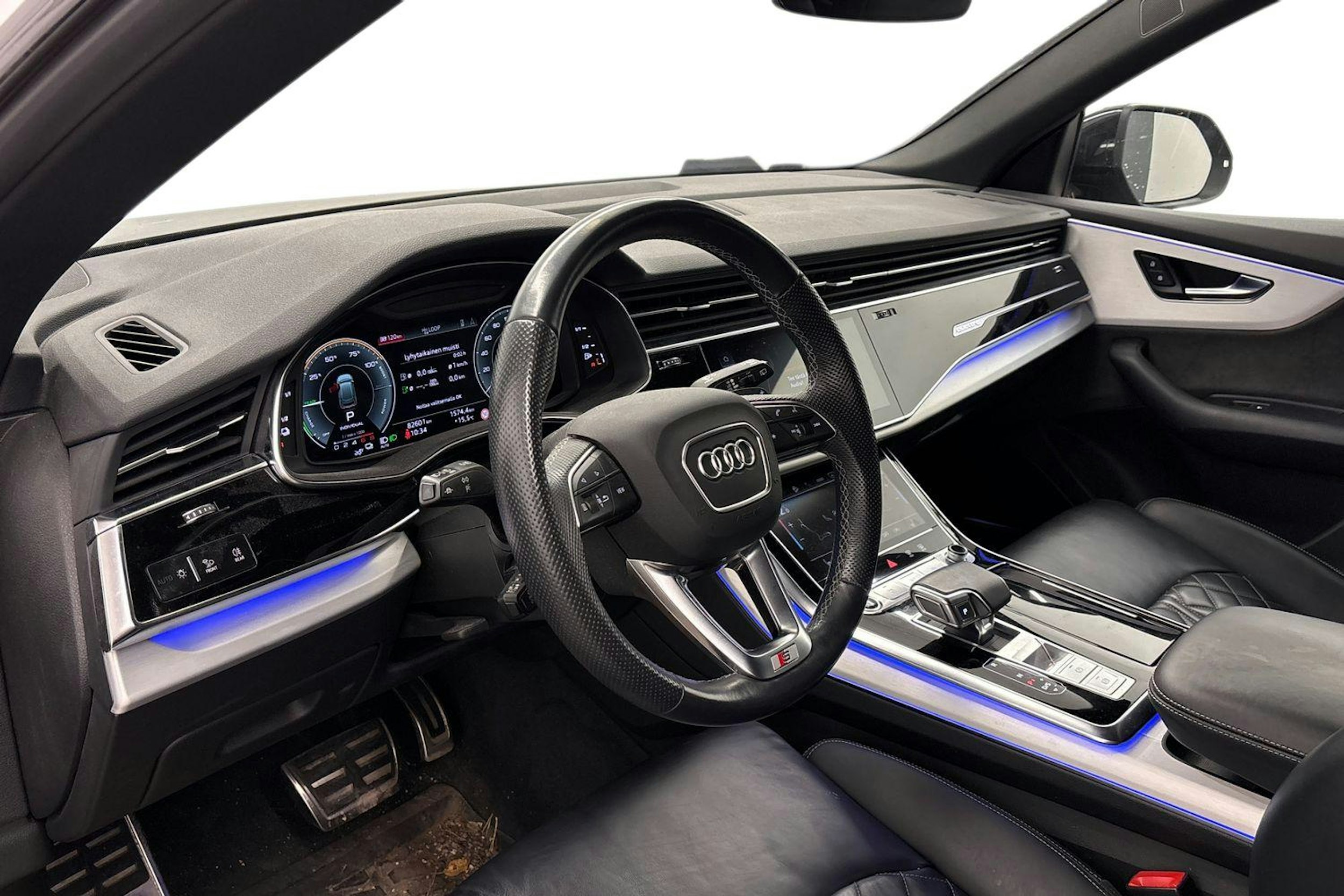 met. harmaa Audi Q8 2022 kuva 3.