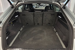 Harmaa Audi Q8 2023 kuva 25.