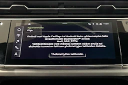 harmaa Audi Q8 2023 kuva 25.