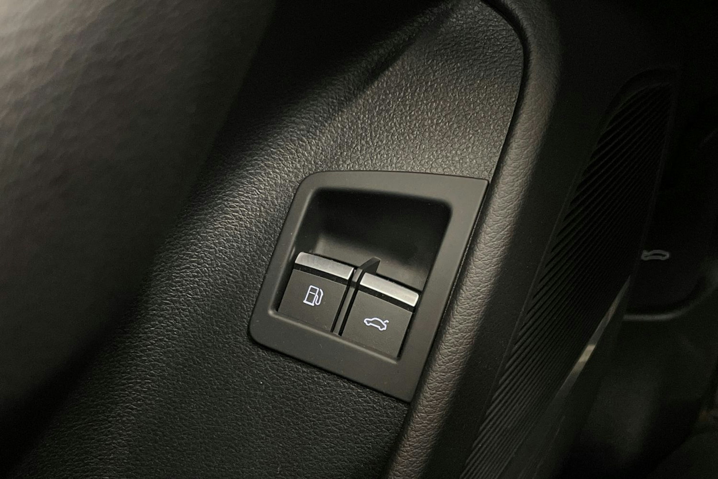 Sininen Audi Q8 2023 kuva 32.