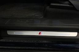 Sininen Audi Q8 2023 kuva 35.