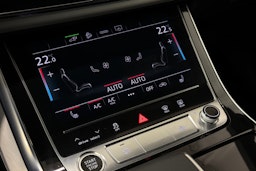 harmaa Audi Q8 2023 kuva 28.