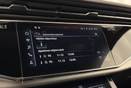 harmaa Audi Q8 2023 kuva 34.