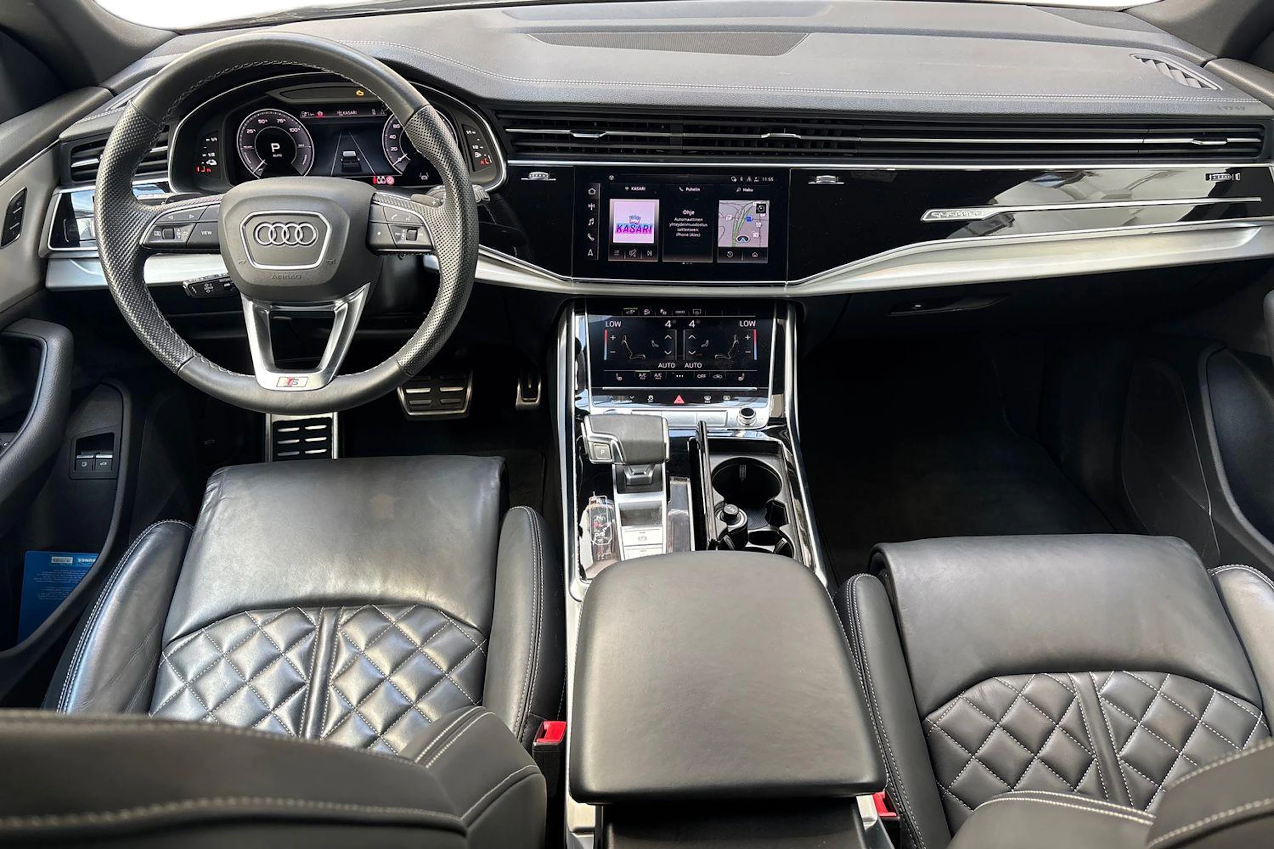 harmaa Audi Q8 2023 kuva 7.