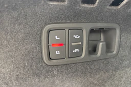 harmaa Audi Q8 2023 kuva 12.