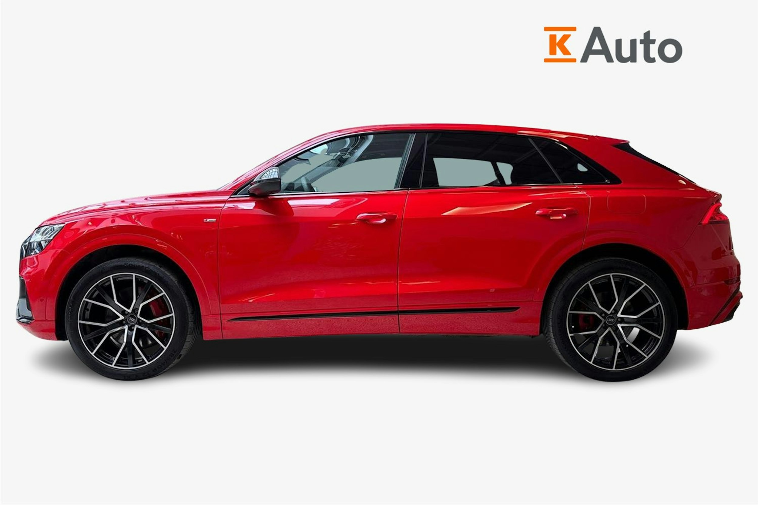 keltainen Audi Q8 2023 kuva 6.