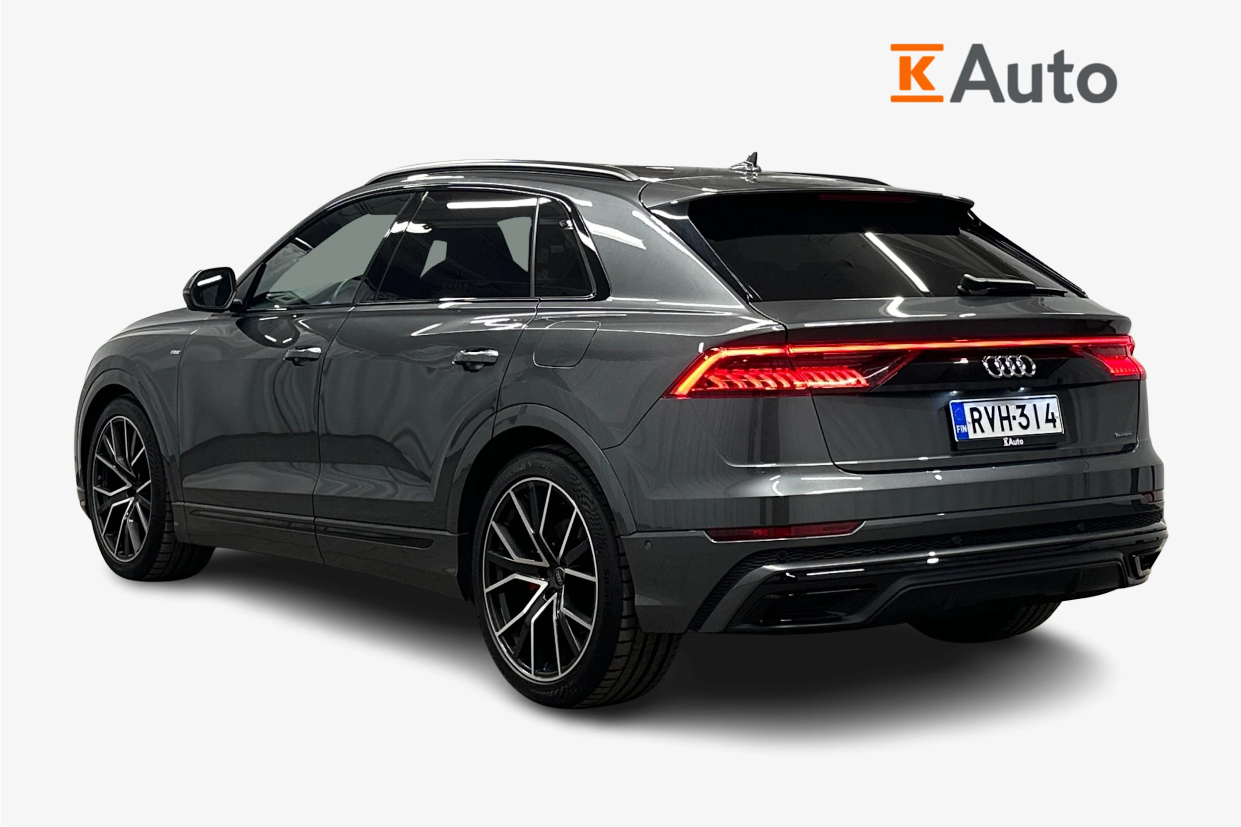 harmaa Audi Q8 2023 kuva 2.