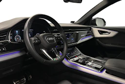 harmaa Audi Q8 2023 kuva 6.
