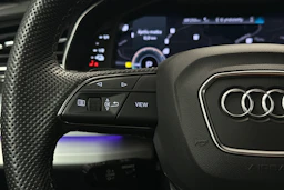 harmaa Audi Q8 2023 kuva 20.