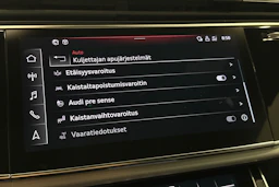 harmaa Audi Q8 2023 kuva 30.