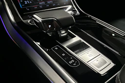 harmaa Audi Q8 2023 kuva 33.