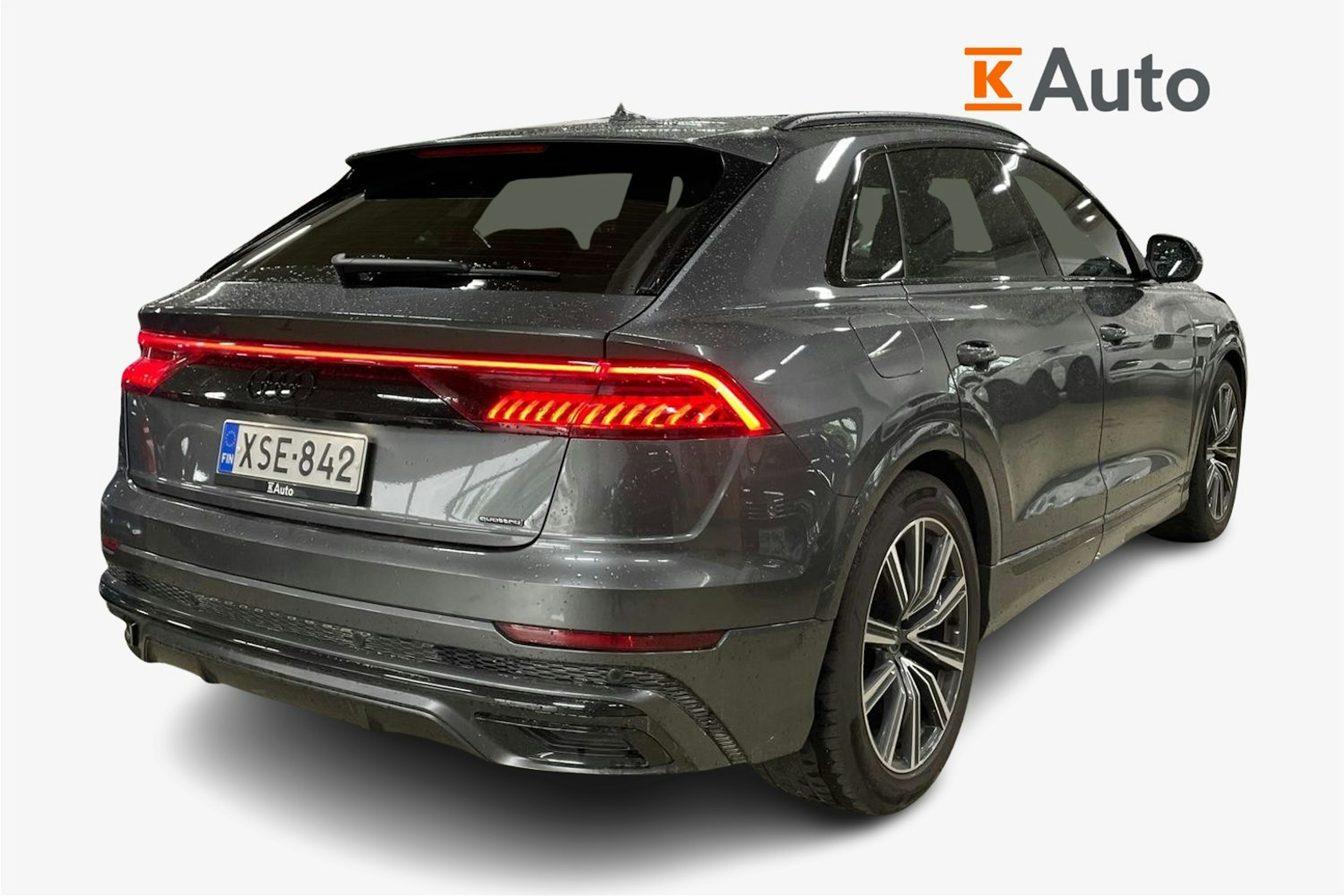 harmaa Audi Q8 2023 kuva 2.