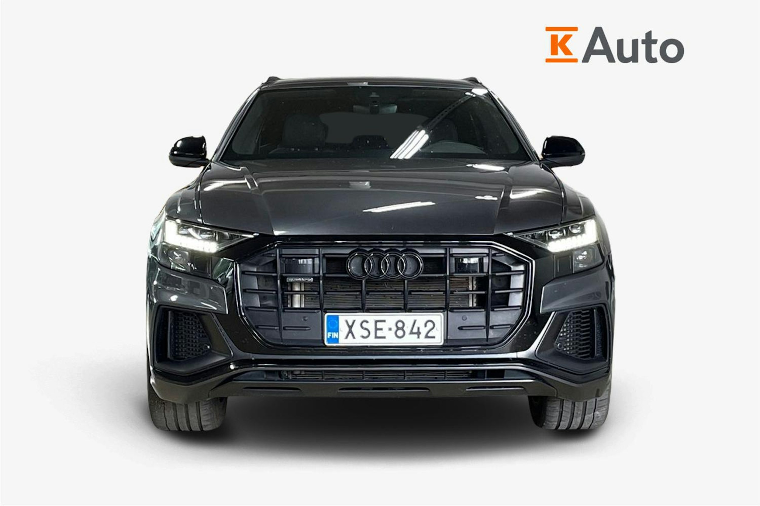 harmaa Audi Q8 2023 kuva 5.