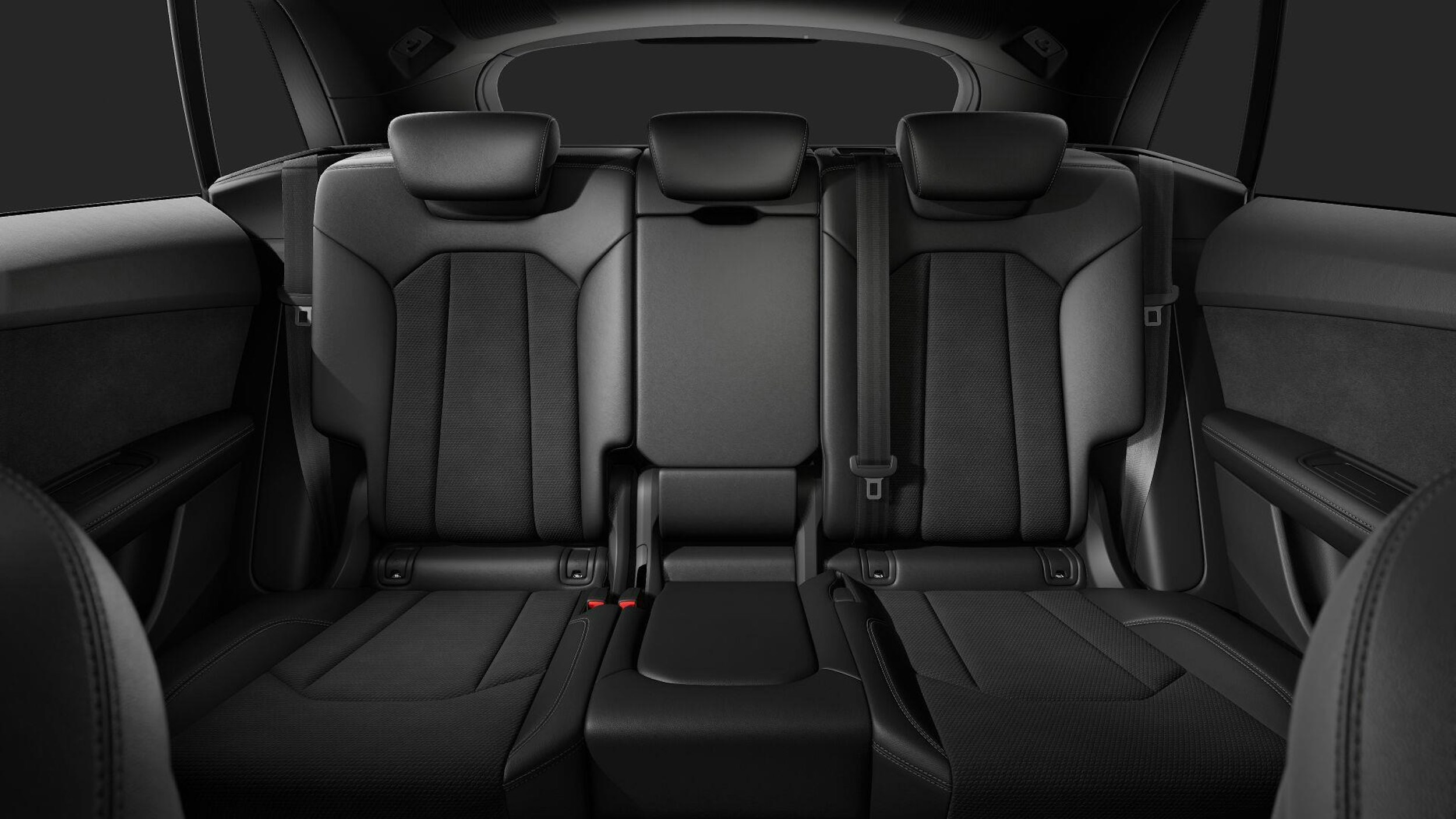 hopea Audi Q8 2024 kuva 9.