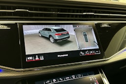 hopea Audi Q8 2024 kuva 15.