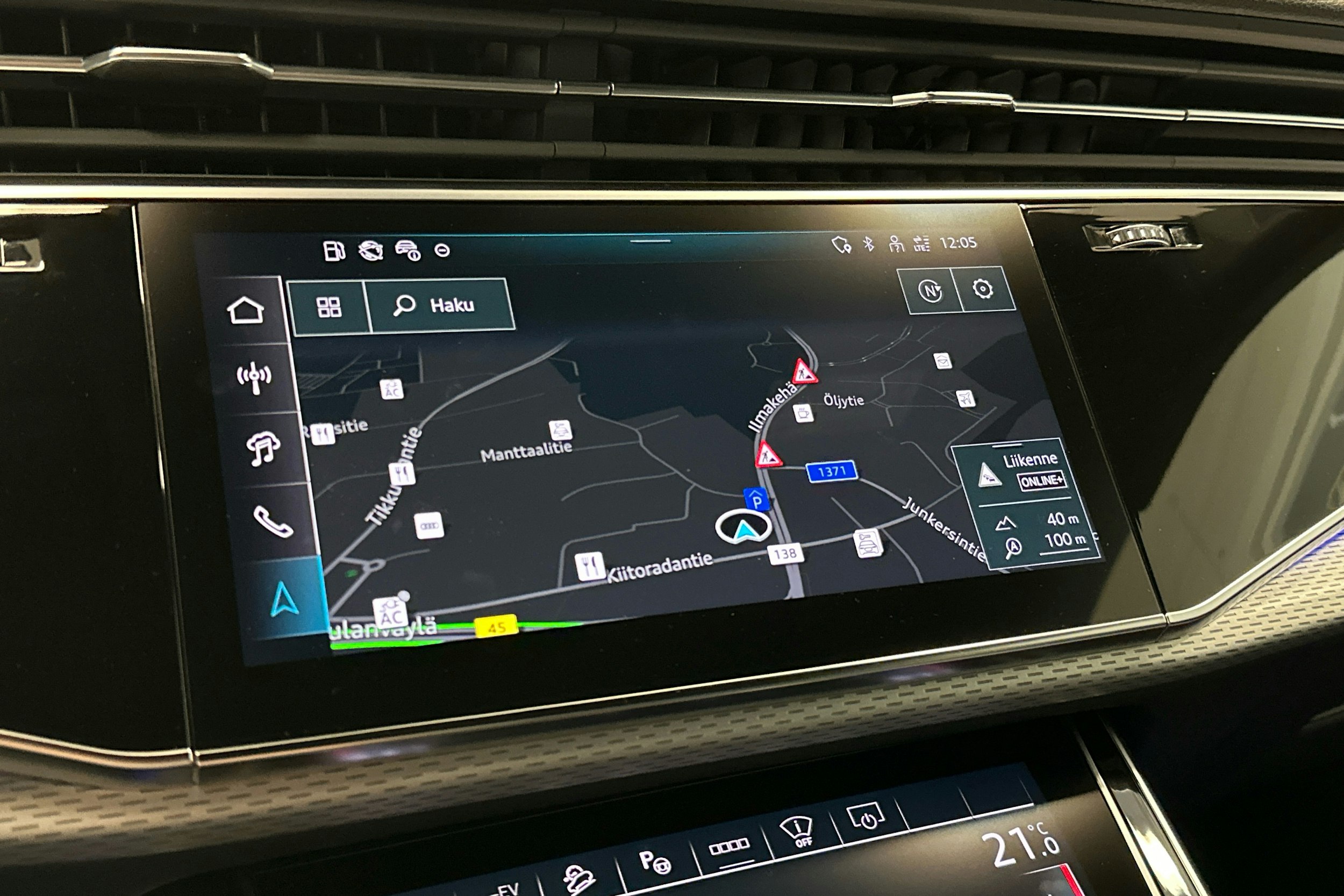 hopea Audi Q8 2024 kuva 22.