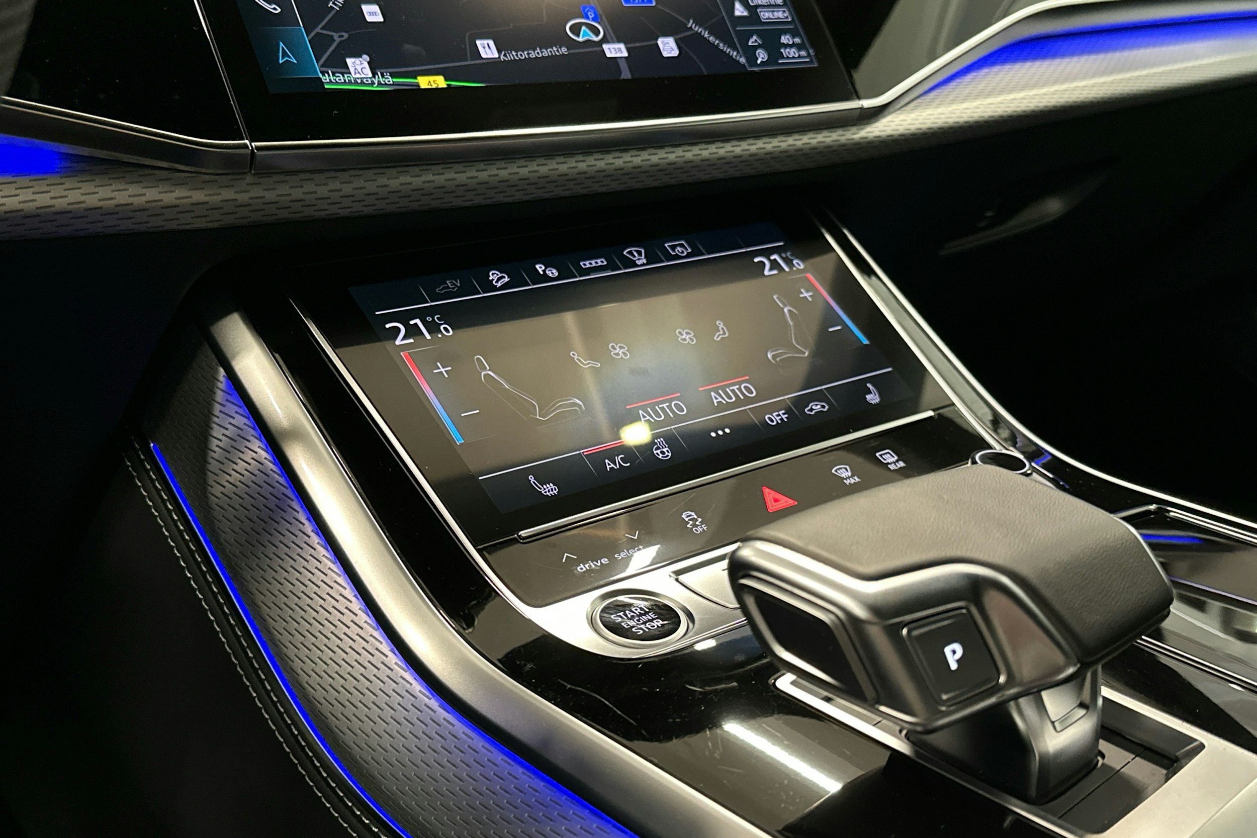hopea Audi Q8 2024 kuva 23.