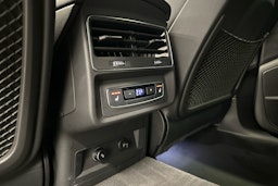 hopea Audi Q8 2024 kuva 30.