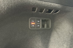 hopea Audi Q8 2024 kuva 33.