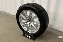 met. musta Audi Q8 2024 kuva 12.