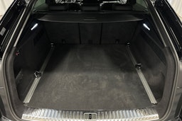 met. musta Audi Q8 2024 kuva 13.